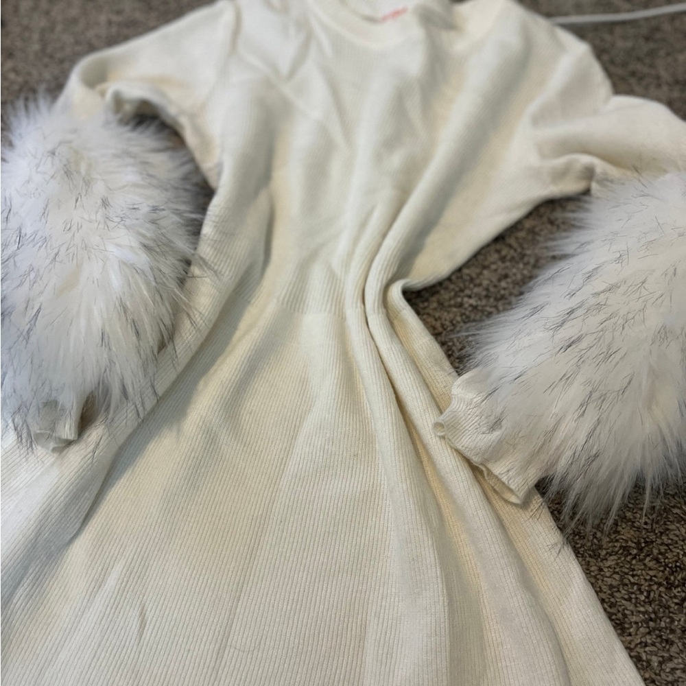 Dress - Picture 4 of 8